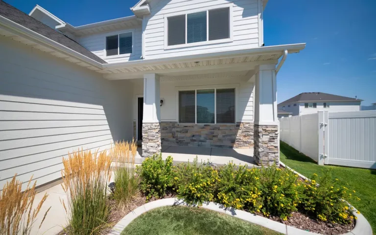 Split-Level House Lake Macquarie